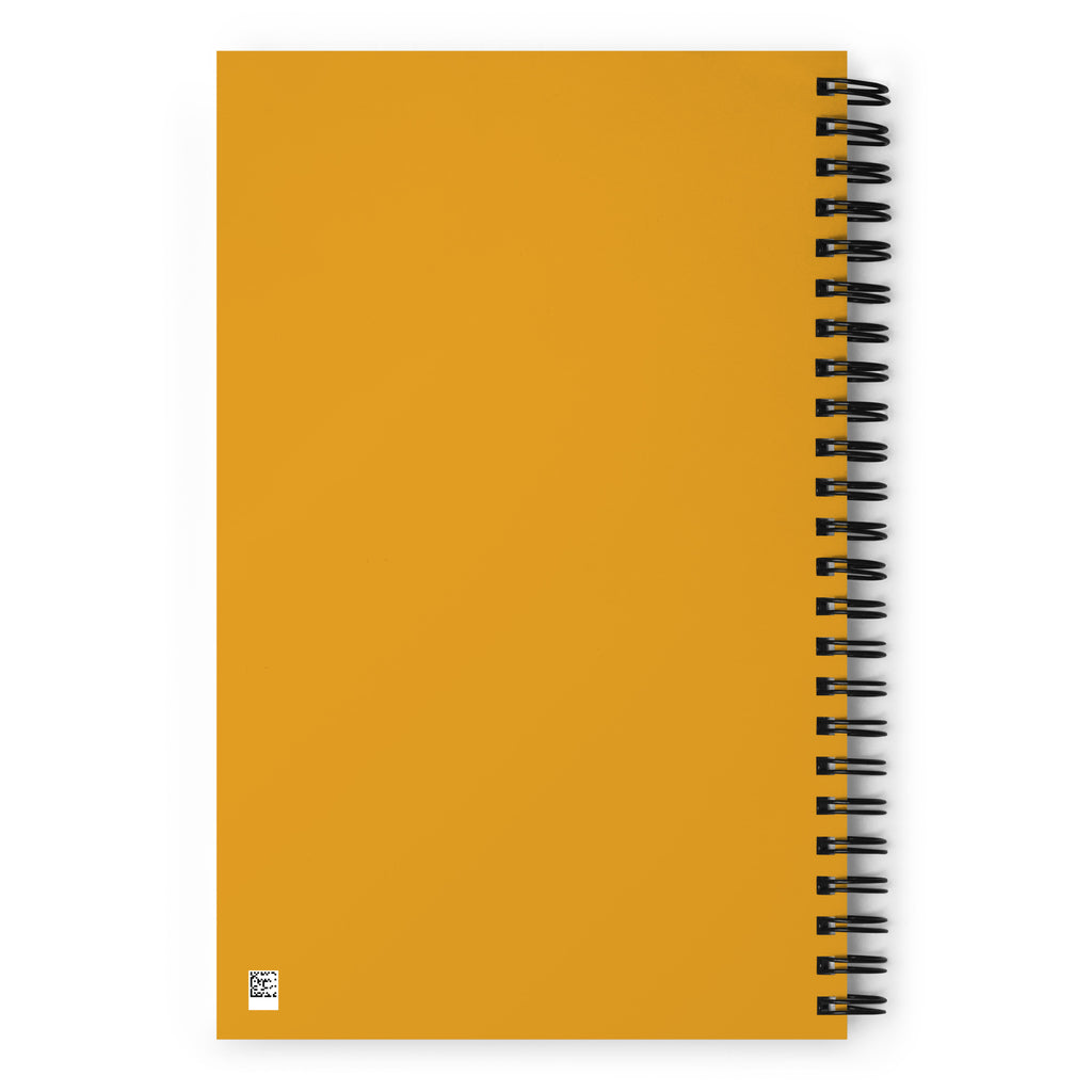 Un design unique : Carnet de notes sur le thème des sardines dans l'huile d'olive pour l'été. 
Couverture jaune et rouge avec illustrations de sardines stylisées. 
Ouvert sur une table en bois avec tapas : sardines grillées, pain, ail, citron, sel, herbes. 
Style rétro et unique.