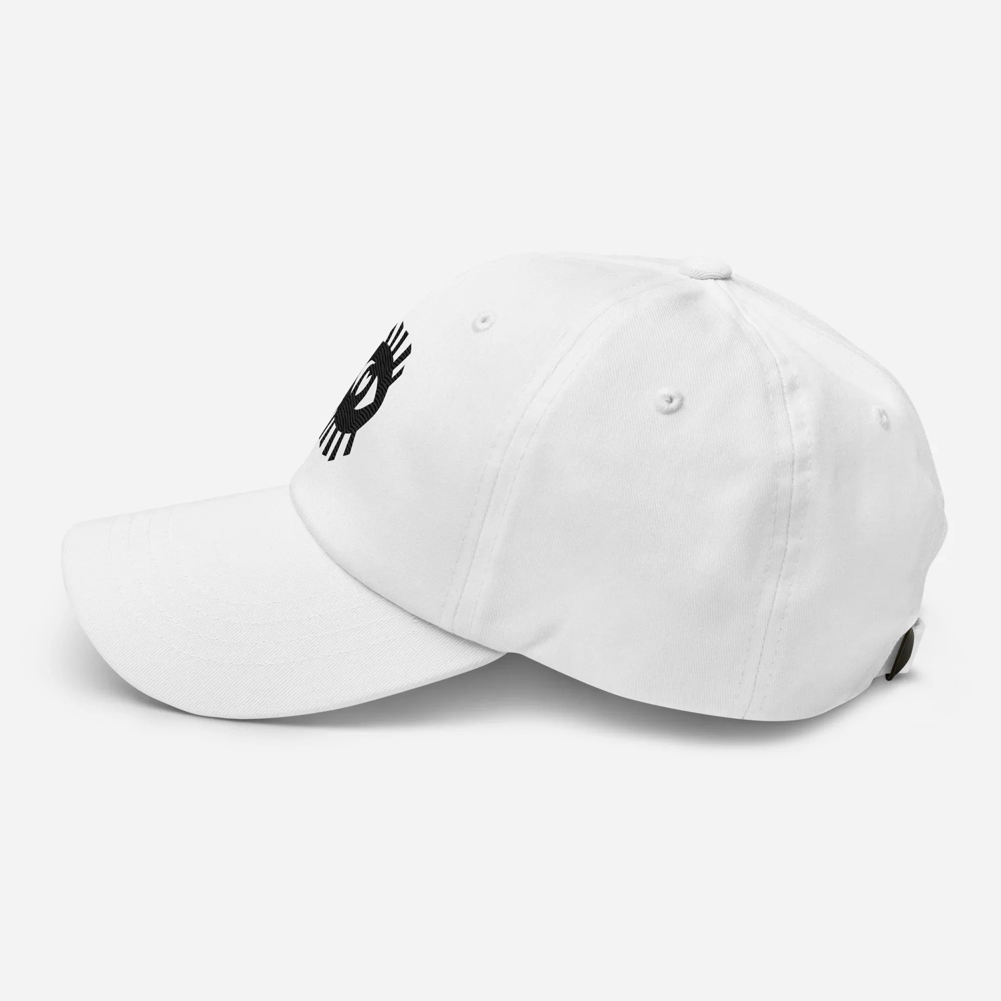 Casquette blanche originale motif broderie oeil tribal.