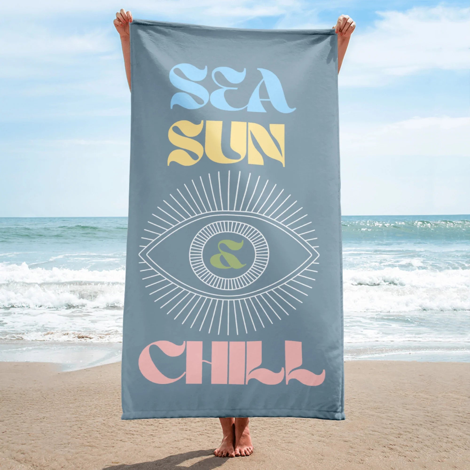 Serviette de plage bleue été motif floral avec texte Sun Sand Chill
