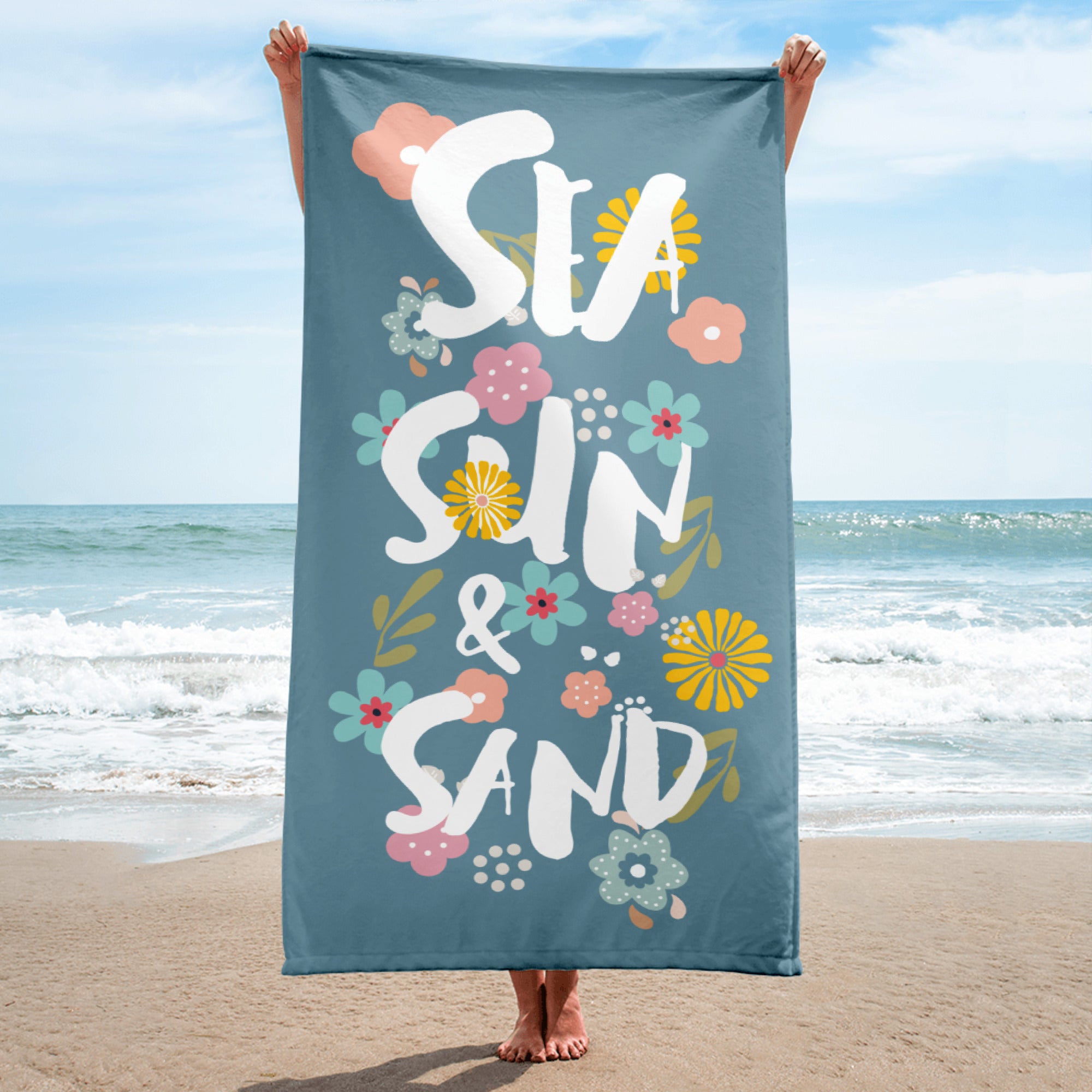 Serviette de plage bleue été motif floral avec texte Sun Sand Sea
