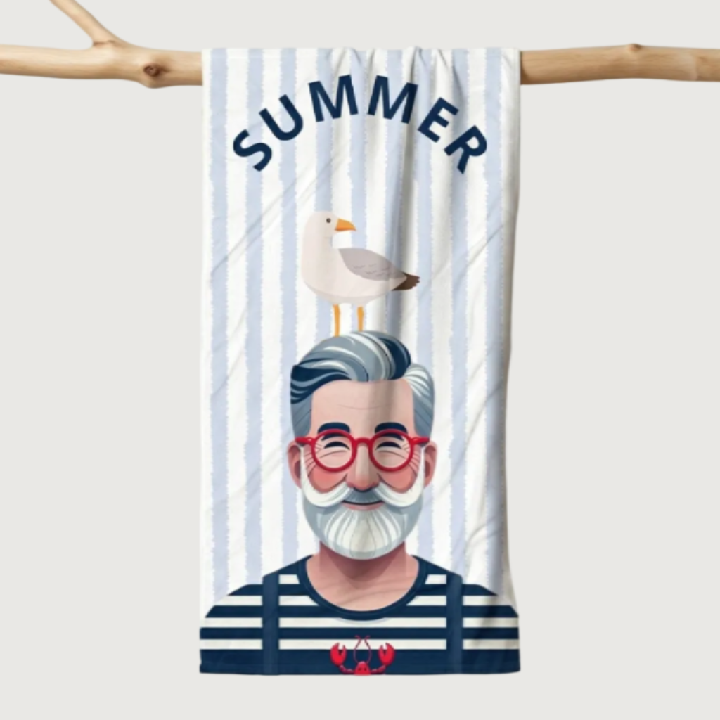 Serviette de plage rayee bleue avec un motif de marin et d une mouette