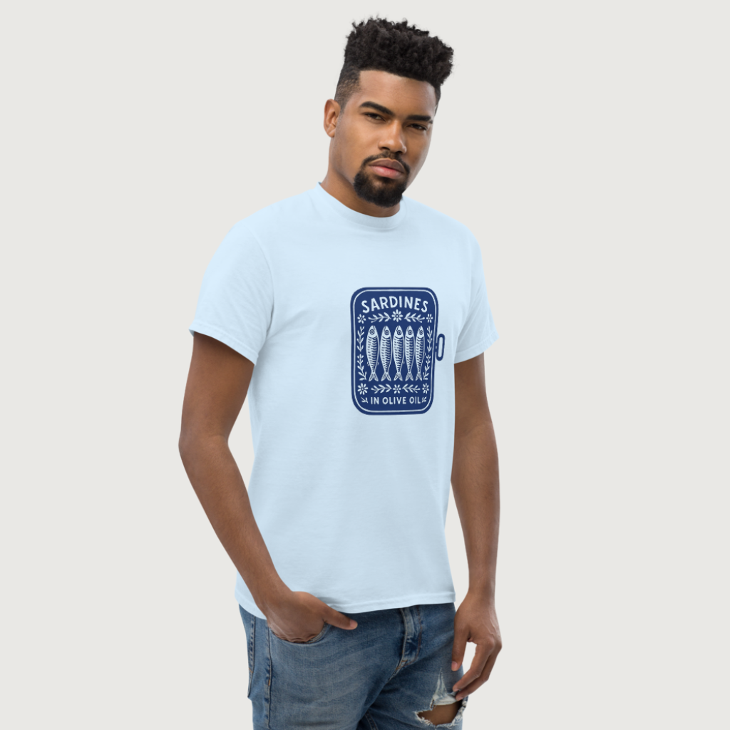 T-shirt Unisexe couleur Bleu clair avec un motif vintage Boite de Sardines.