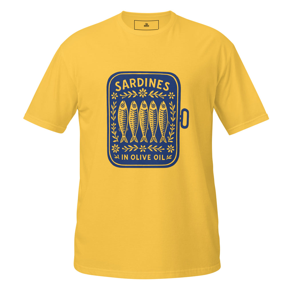 Tee-shirt de couleur jaune unisexe motif rétro boîte de sardines. Ideal pour cet ete.